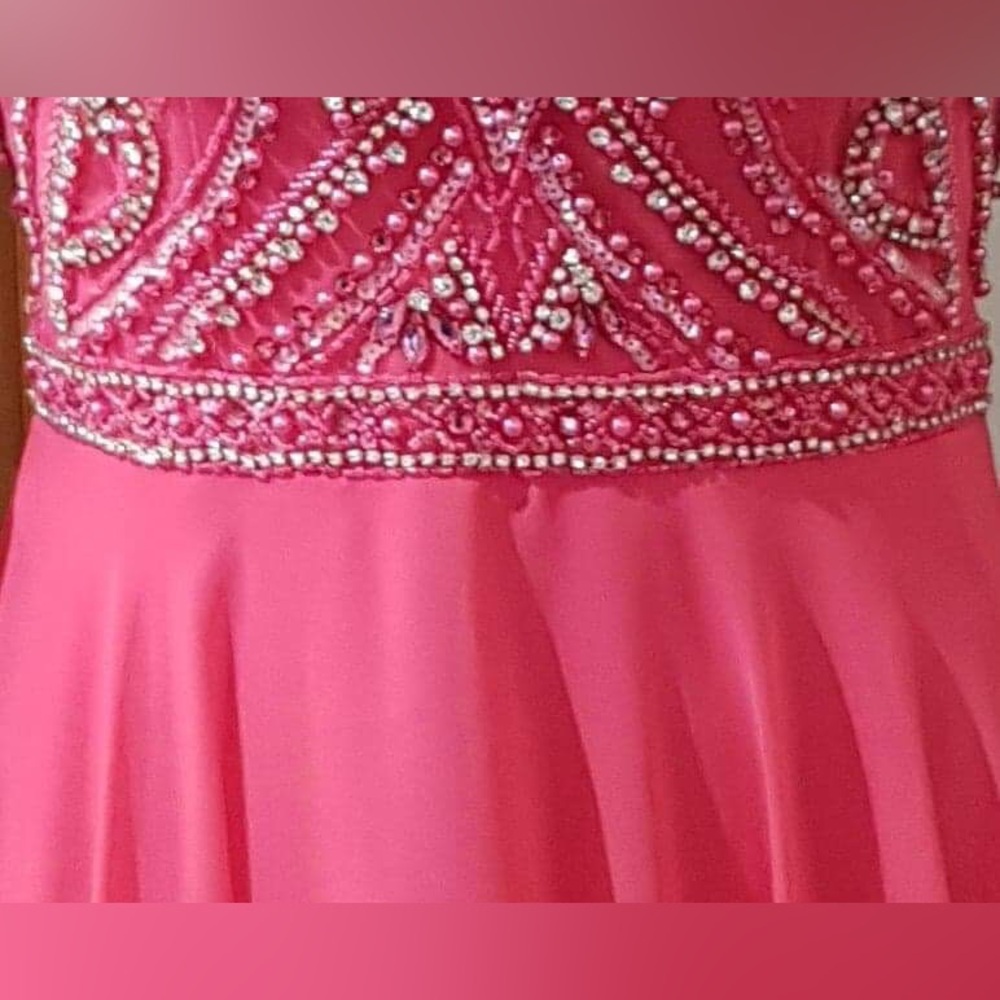 Prom dress, sz. 6, strawberry in colour